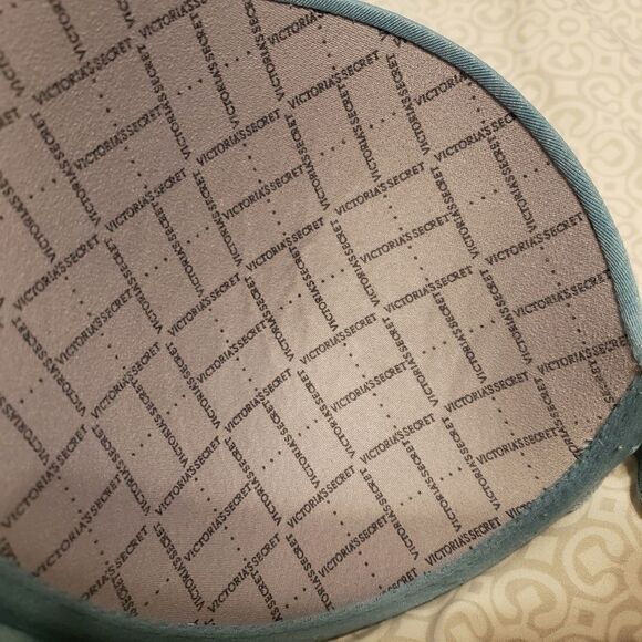 VICTORIAS SECRET PERFECT COVERAGE BLUE BRA 34D - Picture 6 of 8